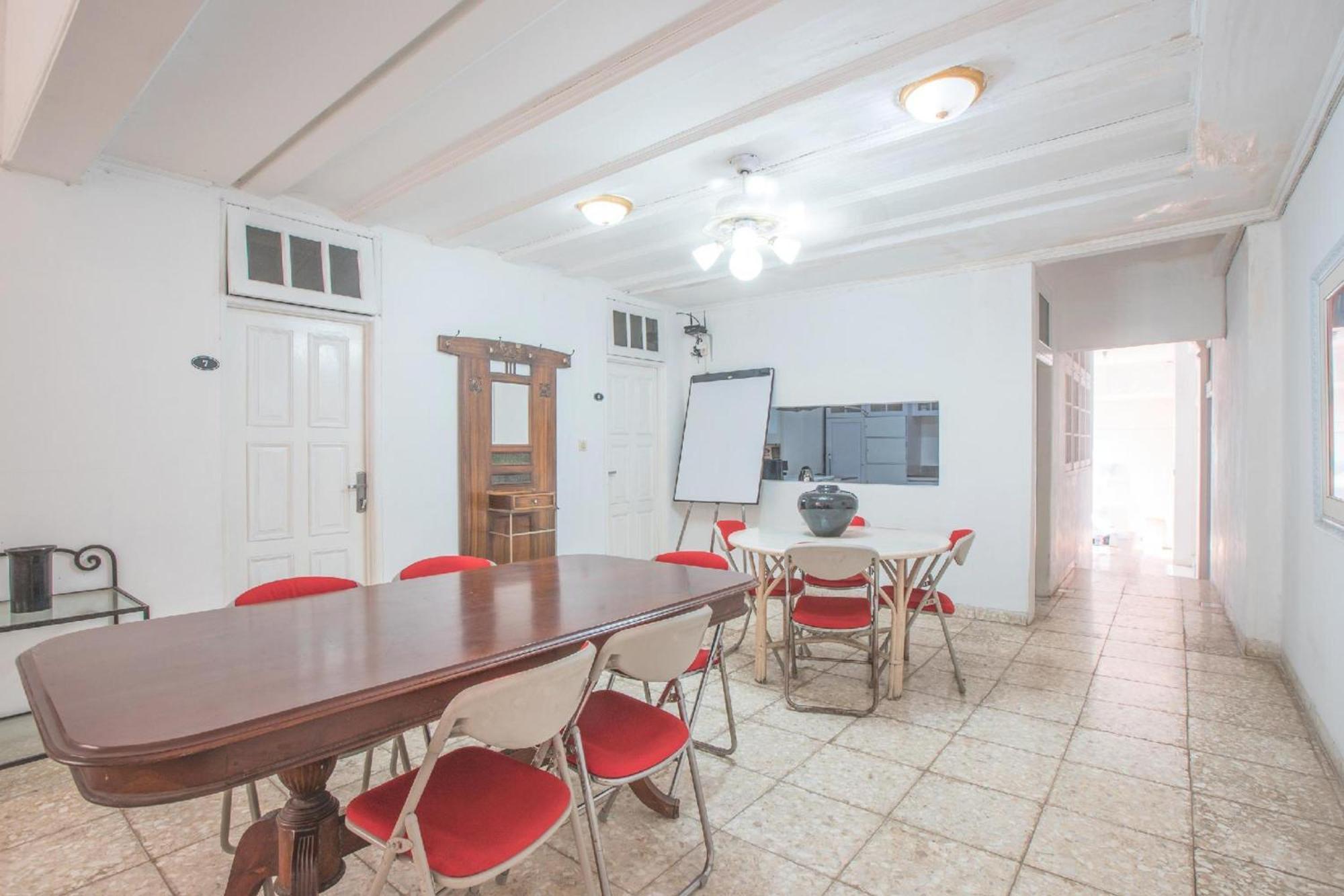 Capital O 332 Residence G17 Kemang Dżakarta Zewnętrze zdjęcie